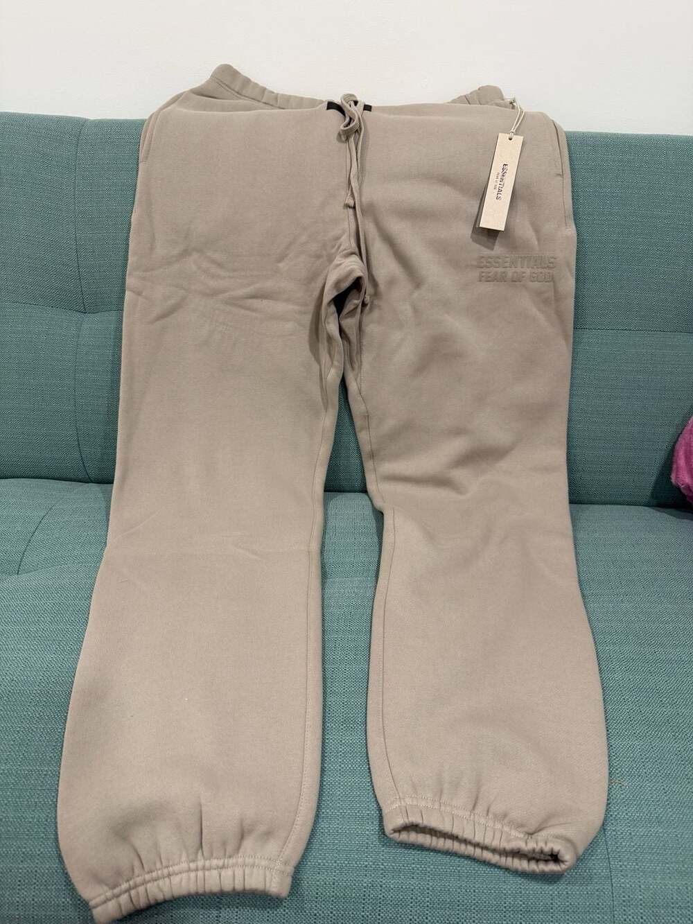 Fear of God ESSENTIALS Sweatpants in Smoke